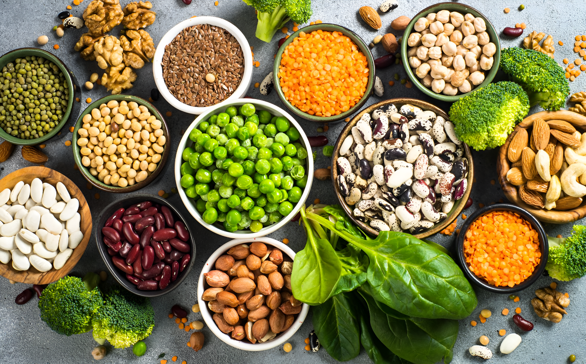 Performance sports nutrition image showcasing fitness supplements and nutrition products designed to support strength, energy, muscle recovery, and athletic performance.